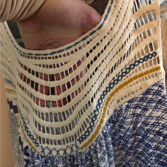 One September tank top s - Picture 7 of 7